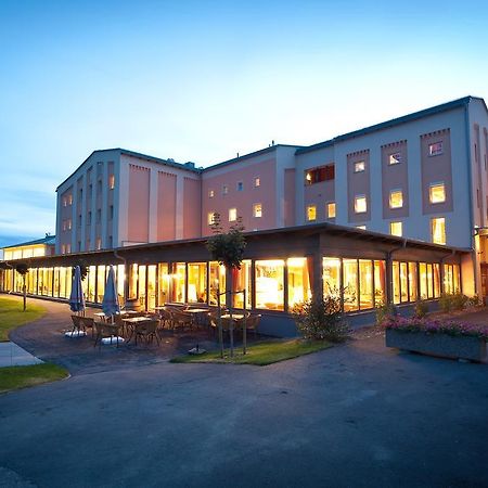 JUFA Hotel Weinviertel - Eselsmühle Seefeld-Kadolz Exterior foto